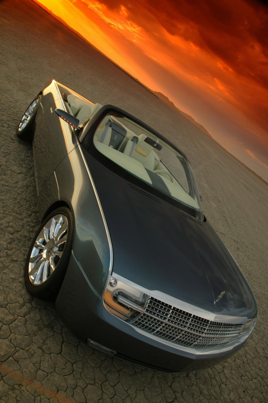  Lincoln Mark X Concept 2004 года  (фото 22 из 40)